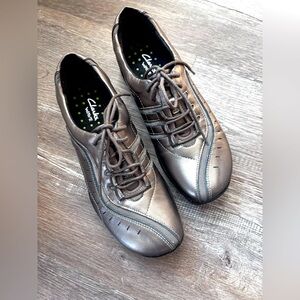 Clarks Women's Metallic Taupe Lace-Up Casual Shoe